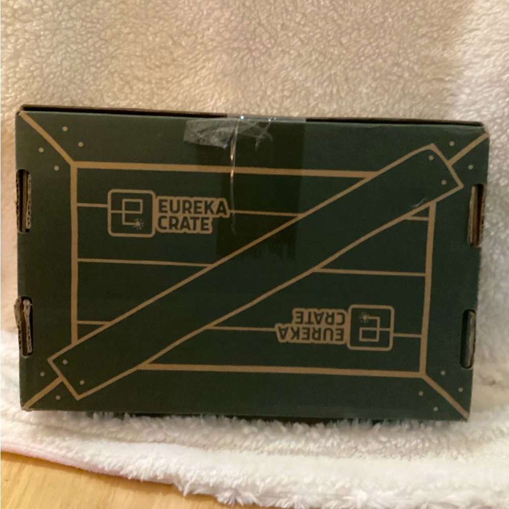 Eureka Crate Kit Build 2 In 1 Lantern - Picture 2 of 8